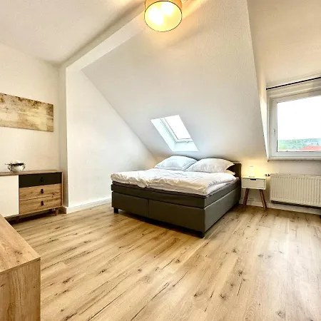 Zentral Gelegene Dg-wohnung Mit 4 Schlafzimmern